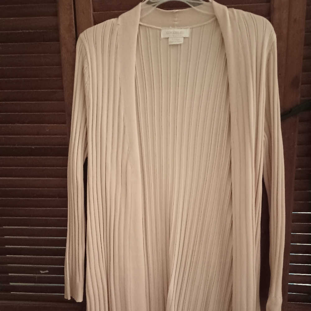 X Large Cocobleu beige cardigan. Small slits on the sides.